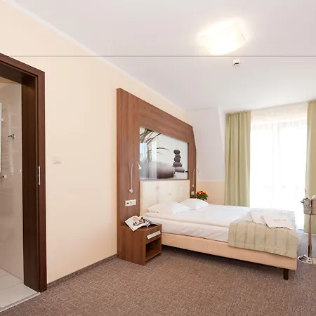 Puchacz - אתר נופש 4*