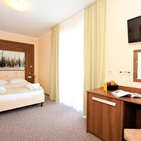 Puchacz - אתר נופש 4*